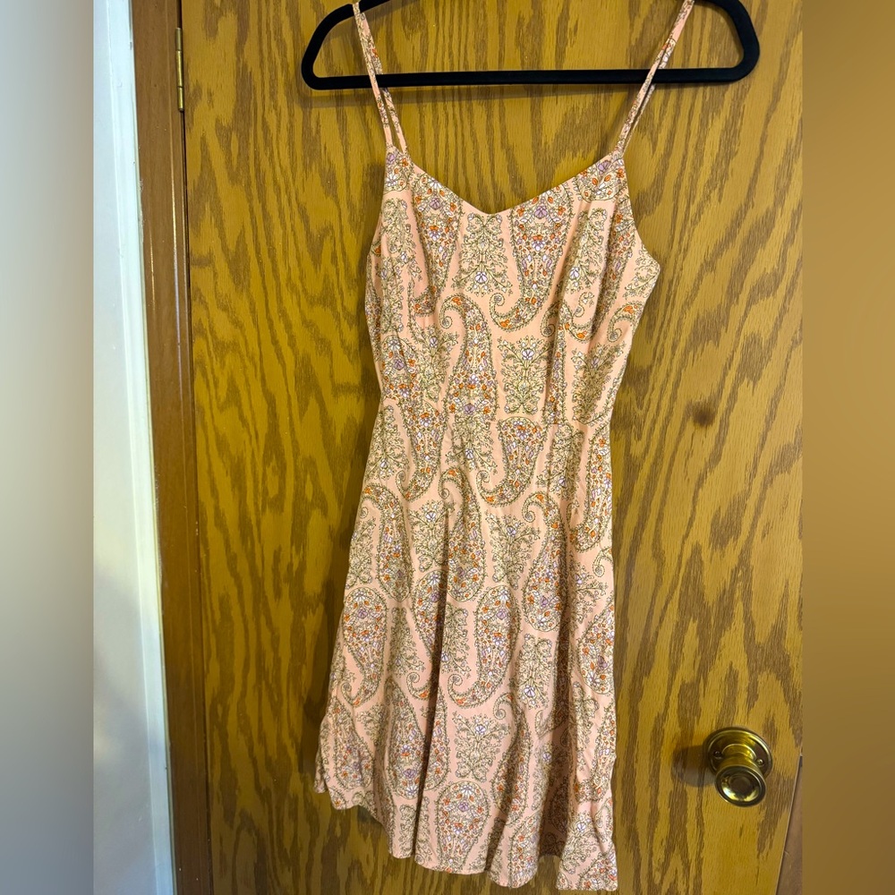 Old Navy The  cami Dress  Spaghetti Strap Dress. Paisley Print/ Floral: Small/ P